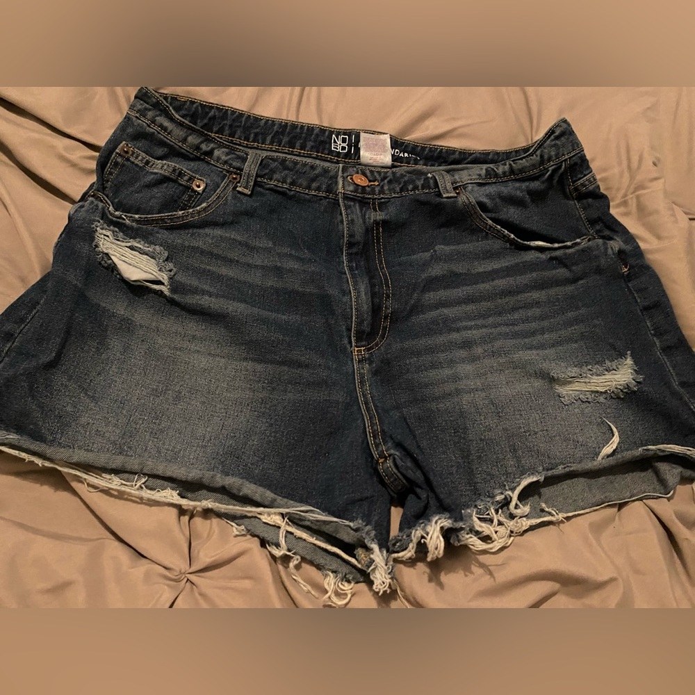Jean shorts with fray